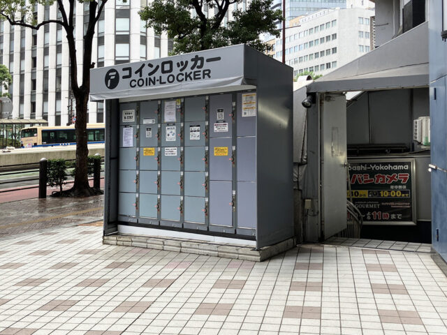 ヨドバシカメラ横浜にあるフジコインロッカー6基