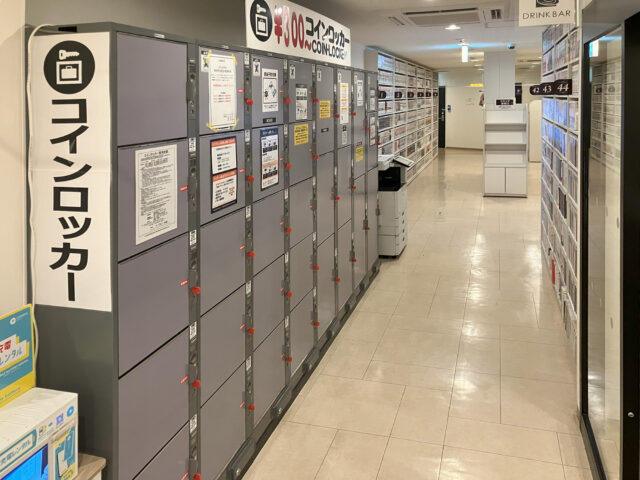 快活CLUB池袋東口駅前2号店にあるフジコインロッカー